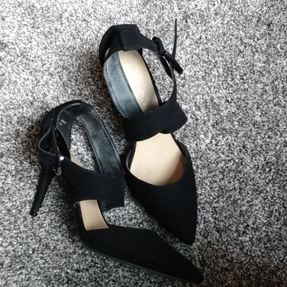 Black heels suede with criss cross straps